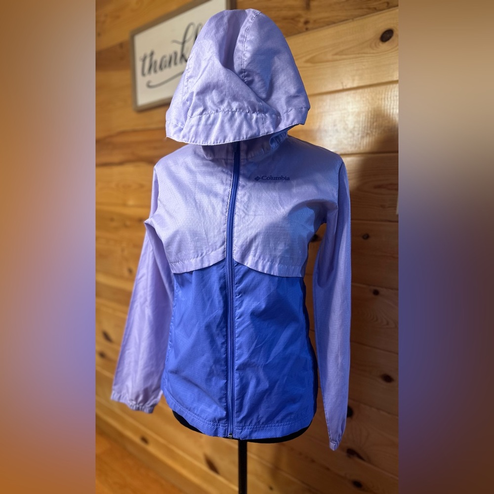 Columbia Girls Large Raincoat in Light Purple and Blue